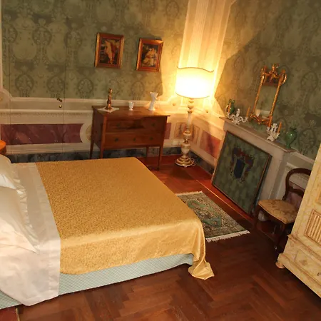 Residenza Dei Ricci 4*