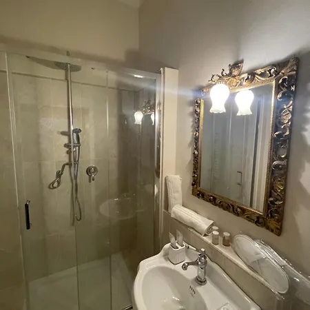 Bed & Breakfast Residenza Dei Ricci 3*