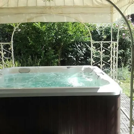 Residenza Dei Ricci Bed & Breakfast 3*